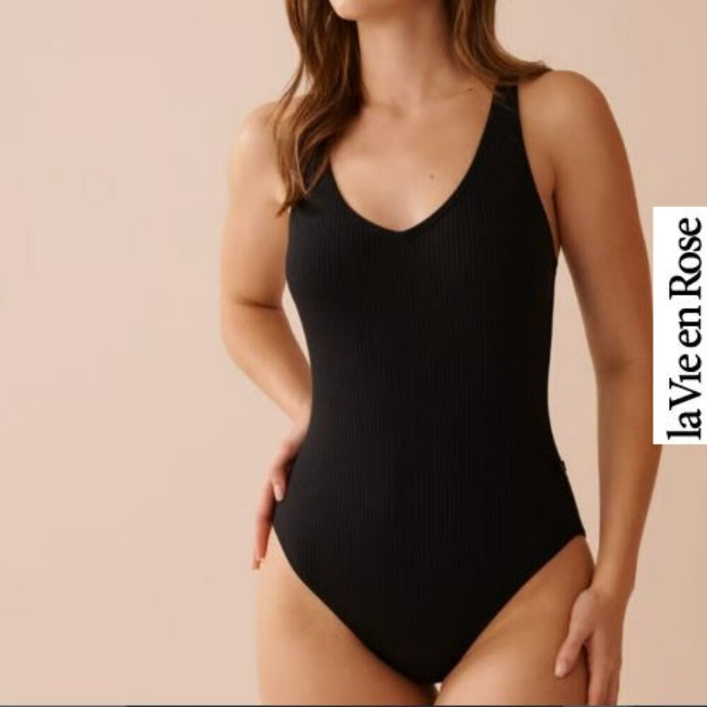 Solid V-Neck One-piece Swimsuit